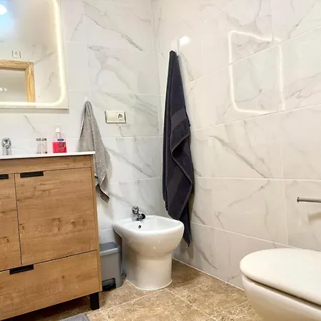 Amplio Piso De 3 Cerca De La Playa Arenal