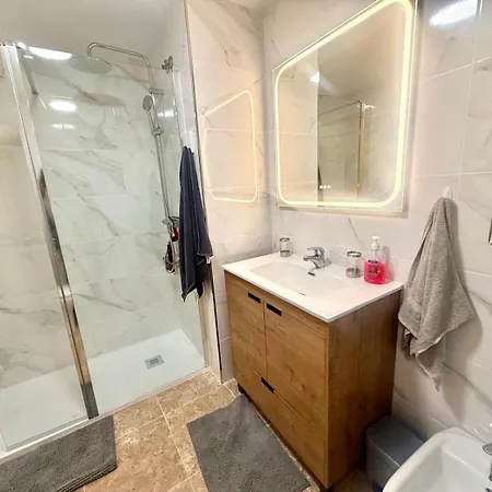 Amplio Piso De 3 Cerca De La Playa Arenal Appartamento