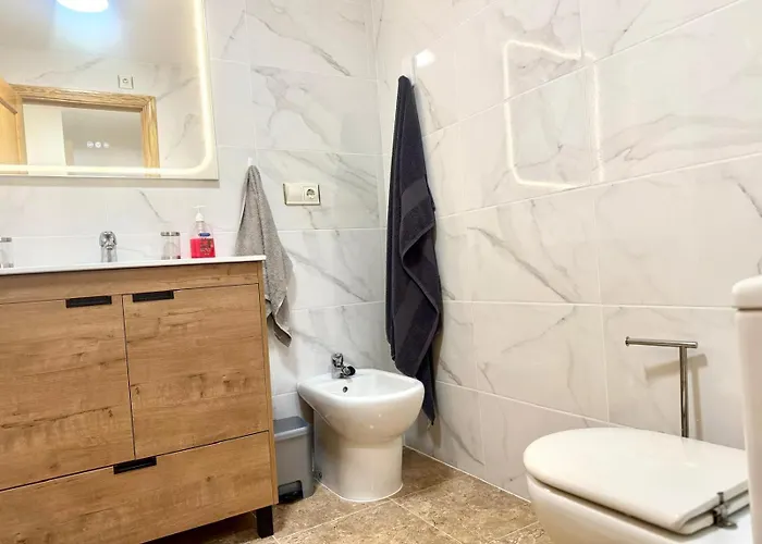 Amplio Piso De 3 Cerca De La Playa Arenal